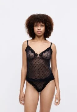 Guess KRIS TOP BRAZILIAN - Pyjama Set - Black -Guess Clothing Sale 01a0ba614c764bd686ba8366832358b7