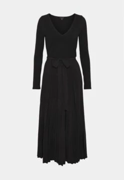 Guess Erynn Pleated Dress - Maxi Dress -Guess Clothing Sale 051ef6c0120145b3972957601eaf4ed2