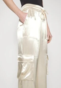 Guess Chantal Pants - Cargo Trousers - Pearl Oyster -Guess Clothing Sale 05949c98740c435b815fa774da8b5f21