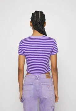 Go Clara Striped Baby Tee - Print T-Shirt - Ligt Iris Multi -Guess Clothing Sale 059f74b583e345f7a24244d9938d18e3