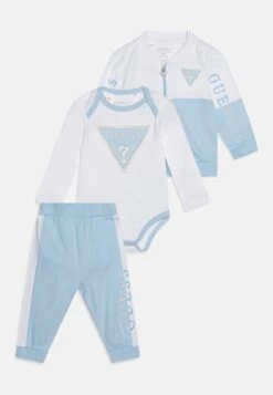 Guess BABY BODY PANTS UNISEX SET - Tracksuit - Blue Light Heather -Guess Clothing Sale 06077125ce7a4f5cbde24797955c348a 1