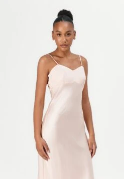Guess TULLIA SLIP DRESS - Cocktail Dress / Party Dress - Pale Sand -Guess Clothing Sale 069ac9184ef748f4a876938fd1ea839a