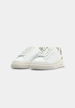 Guess ELBA - Trainers - White/beige/brown -Guess Clothing Sale 06bcb2b43a26475db4890d136e5f26ea