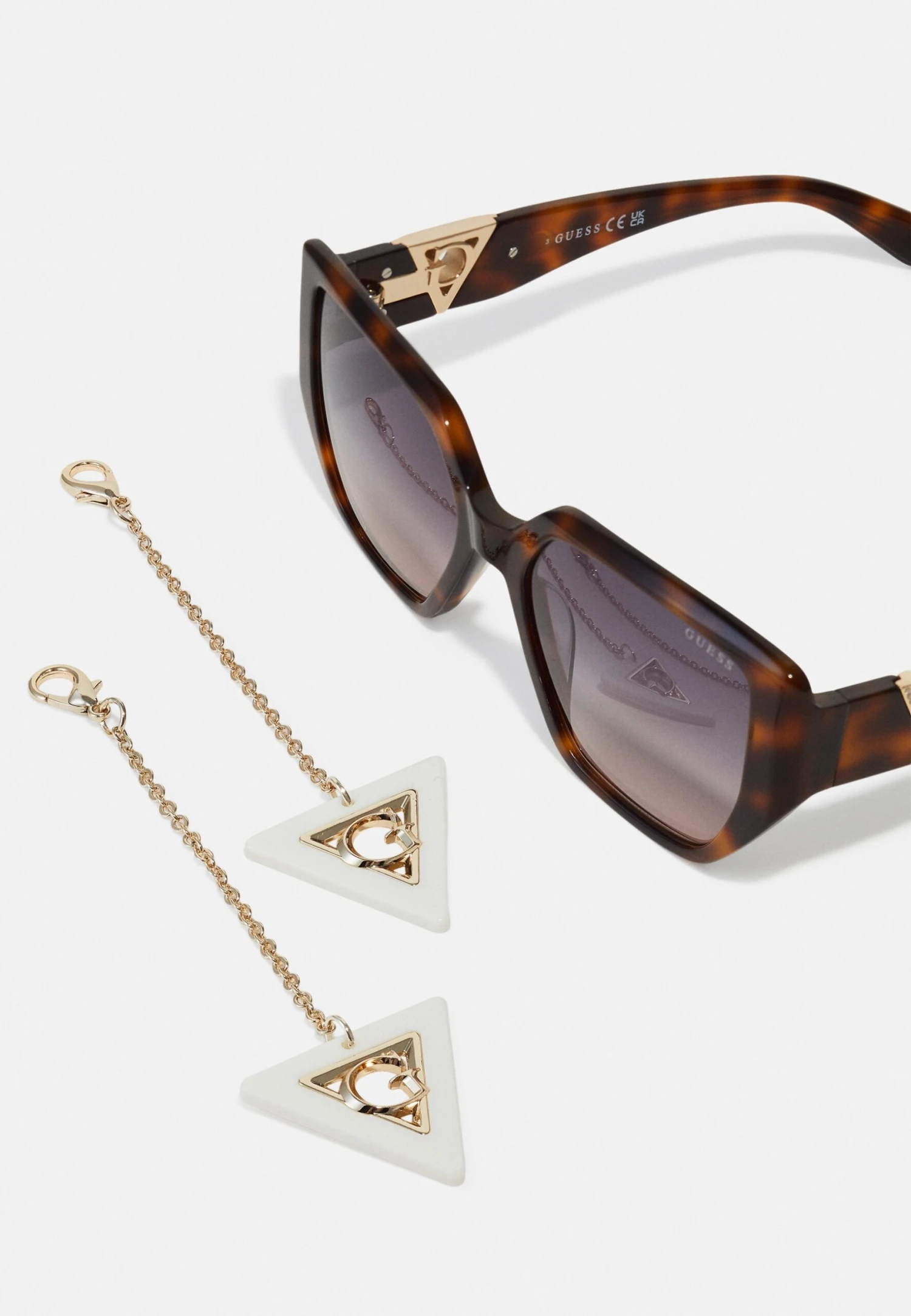 Guess Sunglasses - Dark Havana/Gradient Smoke 3 Guess Sunglasses - Dark Havana/Gradient Smoke - Image 3