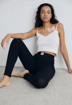 Guess TESSA - Pyjama Bottoms - Zwart 9 Guess TESSA - Pyjama Bottoms - Zwart -Guess Clothing Sale 09930b80f3654b2995d4cc43d2579e43