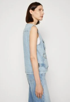 Go Cargo Vest - Waistcoat - Light Vintage Wash -Guess Clothing Sale 0cb1ef86fde34390a9d98b779aa538ce