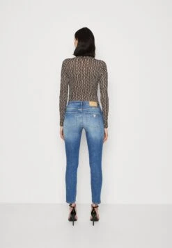 Guess Sexy Curve - Jeans Skinny Fit - Genial Destroy -Guess Clothing Sale 0d1147dbfb464cc2a0464d8a65eabf15