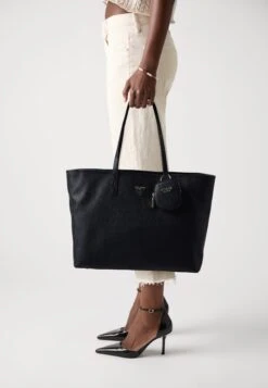 Guess POWER PLAY LARGE TECH TOTE - Tote Bag - Black