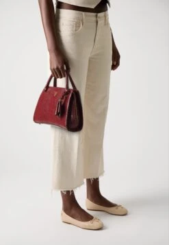 Guess ANNITA GIRLFRIEND SATCHEL - Handbag - Claret