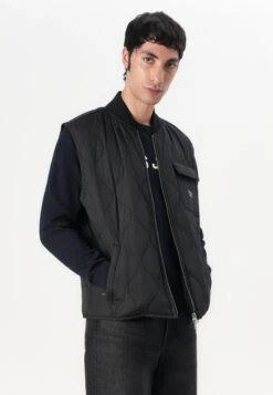 Waistcoat - Jet Black -Guess Clothing Sale 0f4355a9c166408e8e1b5be12c1a2bc2