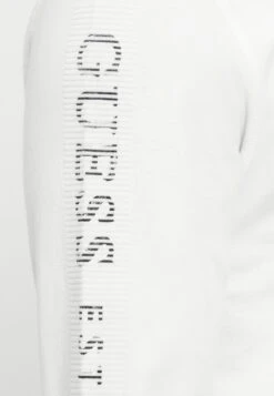 Guess SLEEVES LOGO TEE - Long Sleeved Top - Pure White -Guess Clothing Sale 0f9b5e2d1eeb4bbabc23ead0fc6af0a2