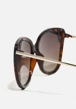 Guess Sunglasses - Dark Havana/Gradient Brown -Guess Clothing Sale 11e5e43af0c043a58da9bb9e32691f32