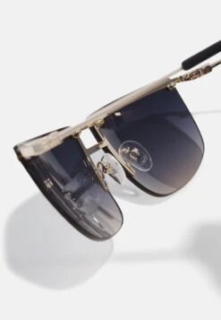 Guess Unisex - Sunglasses - Gold-Coloured -Guess Clothing Sale 153be7dd53d84891a3c2814c9b994d0f