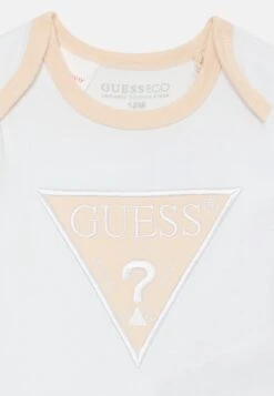 Guess BABY BODY PANTS UNISEX SET - Tracksuit - Salt White/beige -Guess Clothing Sale 160d54fc12554dd387a0504a6a37c836
