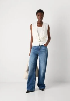 IVA OVERLAP BLOUSE - Top - White Peaks -Guess Clothing Sale 18050b24bd1b44ecb629ee30b0b3994c