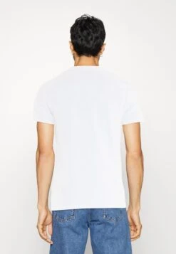 Guess Core Tee - Basic T-Shirt - Pure White -Guess Clothing Sale 186c56721bd045e2ac1b3caa7fdf1d4e
