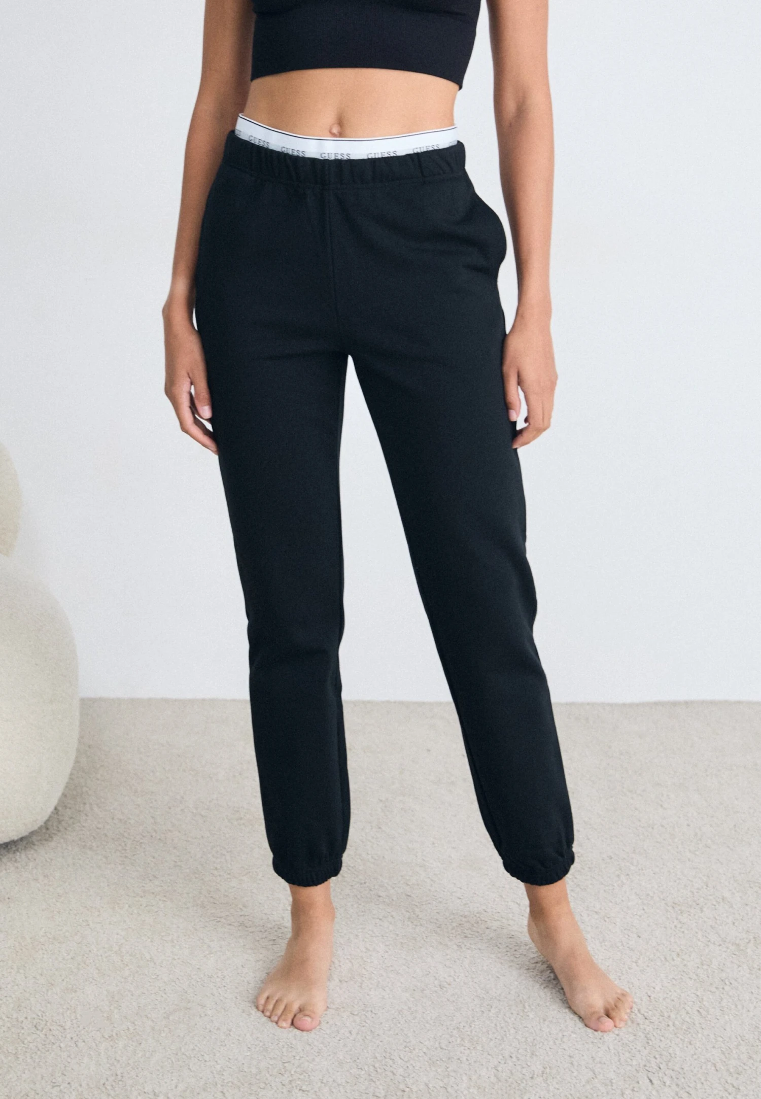 Guess SOFIA CUFFED PANT - Pyjama Bottoms - Jet Black 1 Guess SOFIA CUFFED PANT - Pyjama Bottoms - Jet Black