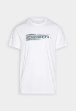 Guess Ss Cn Shaded Logo Tee - Print T-Shirt - Pure White -Guess Clothing Sale 1bf3026528c641e08e992a65c5d17975