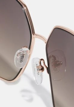 Guess Sunglasses - Shiny Rose Gold-coloured/gradient Brown -Guess Clothing Sale 1c3863f1fb3b40e8810e1e56b3c4aa09