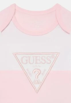 Guess BABY PANTS SET UNISEX - Tracksuit Bottoms - Pink/white 7 Guess BABY PANTS SET UNISEX - Tracksuit Bottoms - Pink/white -Guess Clothing Sale 1d964953d2144badb058fb9e88cb3d0c
