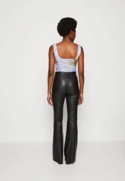 Hype Skinny Flare Pant - Trousers - Jet Black -Guess Clothing Sale 1ef5b5a0b8a64e2aa5ee738239ddbddf