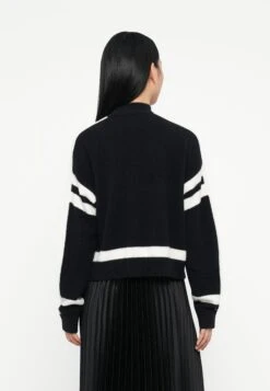 Guess KAMILA - Jumper - Jet Black -Guess Clothing Sale 21361f6afdc749f1918e2916c3276e26