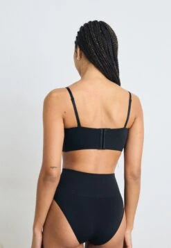 Guess EVELINE DEEP PLUNGE - Balconette Bra - Jet Black -Guess Clothing Sale 222e9235b3ab48edbe4742107516e88c