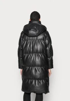 Guess Emilie Long - Winter Coat - Schwarz -Guess Clothing Sale 2250799059ee4b5c9bc24d547df0b8e2