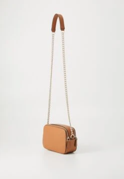 Guess NOELLE II - Cross Body Bag - Light Cognac -Guess Clothing Sale 2639cfea50db4a58af97e881de390650