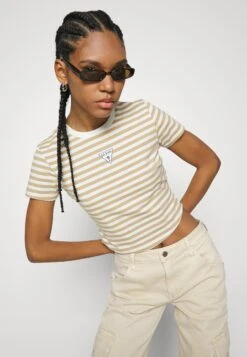 Go Clara Striped Baby Tee - Print T-Shirt - White Peaks Mutli 9 Go Clara Striped Baby Tee - Print T-Shirt - White Peaks Mutli -Guess Clothing Sale 280c3d13463a4afab8b66fad999695aa