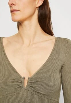 Guess Olivia Dress- Jumper Dress - Mossy Green -Guess Clothing Sale 29bfa2afc4854003839aad04ecf7602f