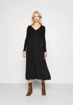 Guess Erynn Pleated Dress - Maxi Dress