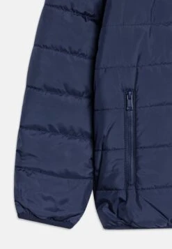 Guess CORE JUNIOR HOODED PADDED PUFFER ZIP UNISEX - Winter Jacket - Cave Blue 6 Guess CORE JUNIOR HOODED PADDED PUFFER ZIP UNISEX - Winter Jacket - Cave Blue -Guess Clothing Sale 2d421629a903479bb9cc8e191a88359b