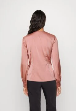 Guess Lovisa- Blouse - Rose 8 Guess Lovisa- Blouse - Rose -Guess Clothing Sale 2e5c5d7cd9b84251ada961411722a6e0