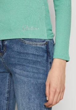 Guess Karlee Henley - Long Sleeved Top -Guess Clothing Sale 2f6df8144c554955884598d39ea54d8f