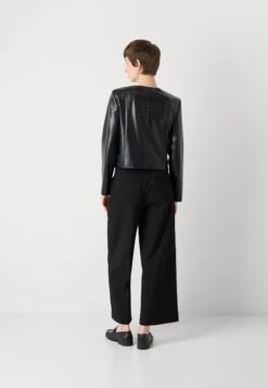 FERGIE CROPPED JACKET - Faux Leather Jacket - Black -Guess Clothing Sale 32a70479c3bd4ce483c71de8b2fb4be1