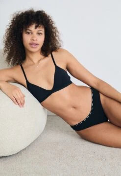 Guess BASIC BRIEF 3 PACK - Briefs - Jet Black -Guess Clothing Sale 33733ff747834d34b31af87c7c936f62