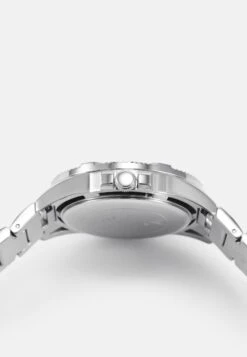 Guess QUEEN - Watch - Silver-coloured -Guess Clothing Sale 35dcce6dadf343b0810b3dc44af0e0a7