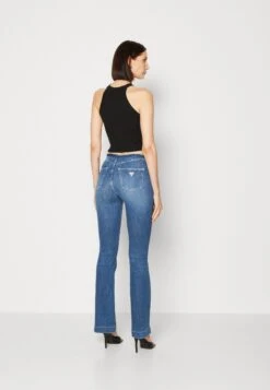 Guess Pop 90S - Flared Jeans - The Lima -Guess Clothing Sale 38edd37674474ca28e38223768d87c10