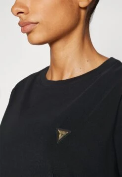 Guess COLETTE - Print T-shirt - Jet Black -Guess Clothing Sale 3c17b554d8a24dbda801501c7893594d