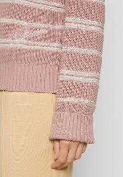 Guess Ls Striped Jewel Btn - Jumper - Rosy Violet And Blus 11 Guess Ls Striped Jewel Btn - Jumper - Rosy Violet And Blus -Guess Clothing Sale 3d11a81a3fc745afb3f21184edac4475