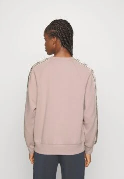 Guess Britney - Sweatshirt - Posh Taupe -Guess Clothing Sale 3d79a2d96b3446ad9a5738771d5029cb