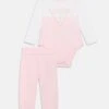 Guess BABY PANTS SET UNISEX - Tracksuit Bottoms - Pink/white