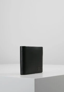 Guess New Boston Billfold - Wallet - Black -Guess Clothing Sale 3e329b0c90ef4836a19584d05169826f