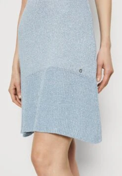 Guess Marion Ruffle Dress - Jumper Dress - Himmelblau -Guess Clothing Sale 3f534d2fdc534daf9f4cde4139e367f8