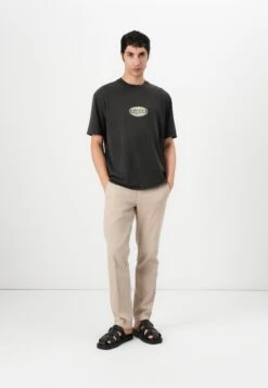 GO STRIKER TEE - Print T-shirt - Jet Black 10 GO STRIKER TEE - Print T-shirt - Jet Black -Guess Clothing Sale 3f59f0c05a9841739ffc2c689cf27f15