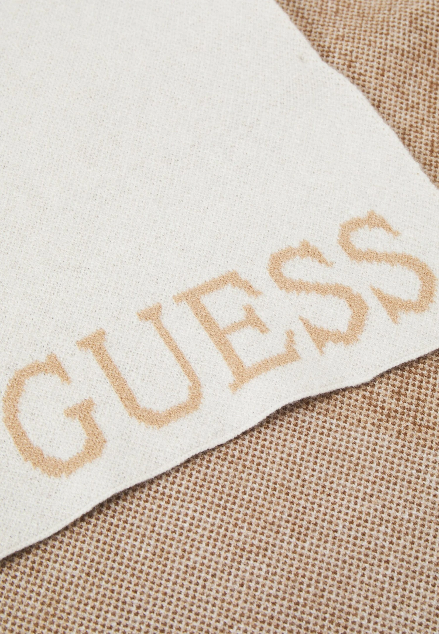 Guess Micole Scarf Unisex - Scarf - Ivory 3 Guess Micole Scarf Unisex - Scarf - Ivory - Image 3