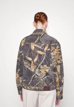 Realtree Trucker Jacket - Denim Jacket - Washed Out Black Multi -Guess Clothing Sale 403540623fff453f866f7cb7c3f52e11