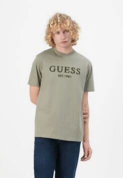 Guess BOX LOGO TEE - Print T-shirt - Mossy Green -Guess Clothing Sale 4058a637808d445d842ab2893d58c10d