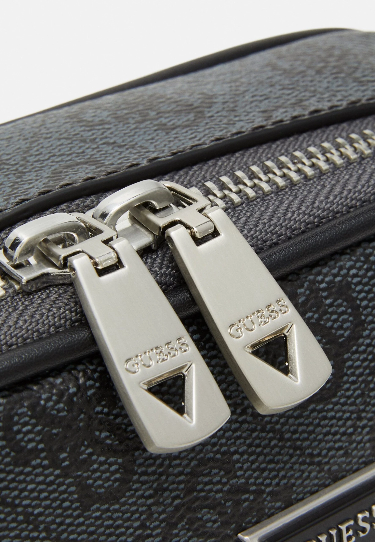 Guess Vezzola Smart Zip Around Xbody - Across Body Bag - Black 4 Guess Vezzola Smart Zip Around Xbody - Across Body Bag - Black - Image 4